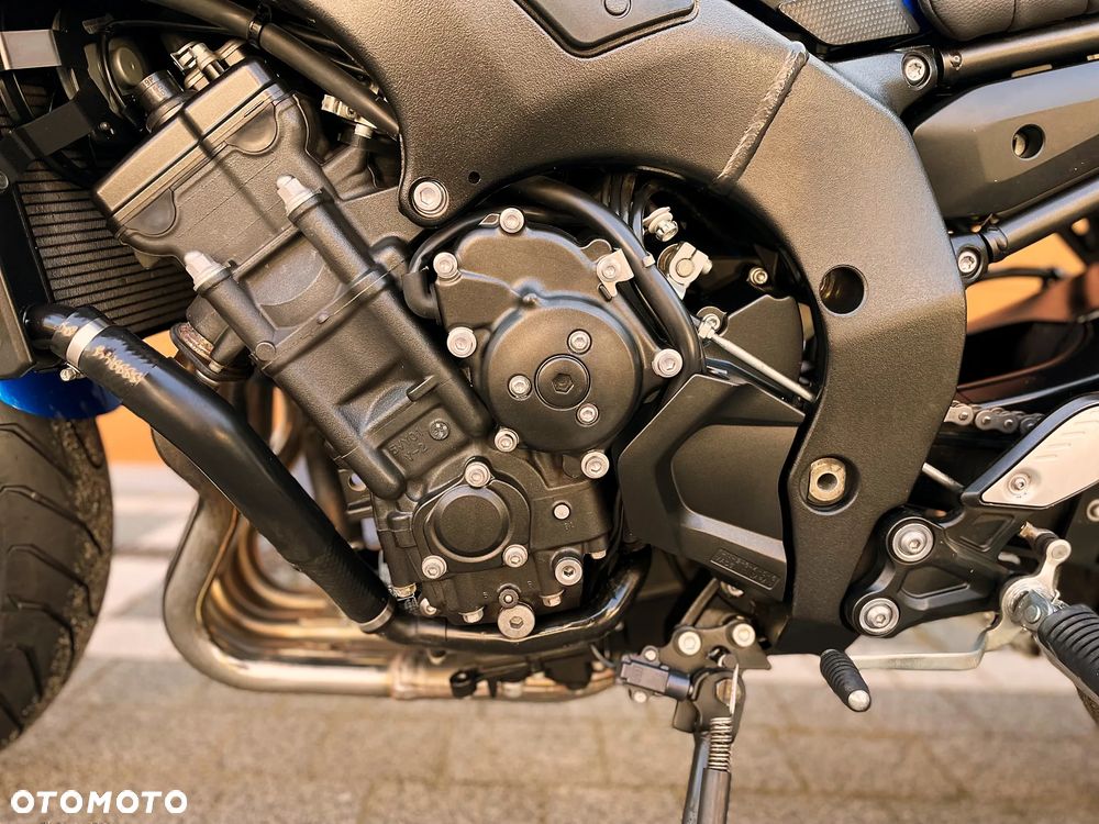 Yamaha FZ8 - 11