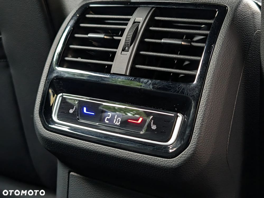 Volkswagen Arteon 2.0 TDI SCR R-Line DSG - 11