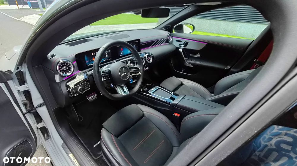 Mercedes-Benz CLA AMG 45 S 4-Matic+ 8G-DCT - 32