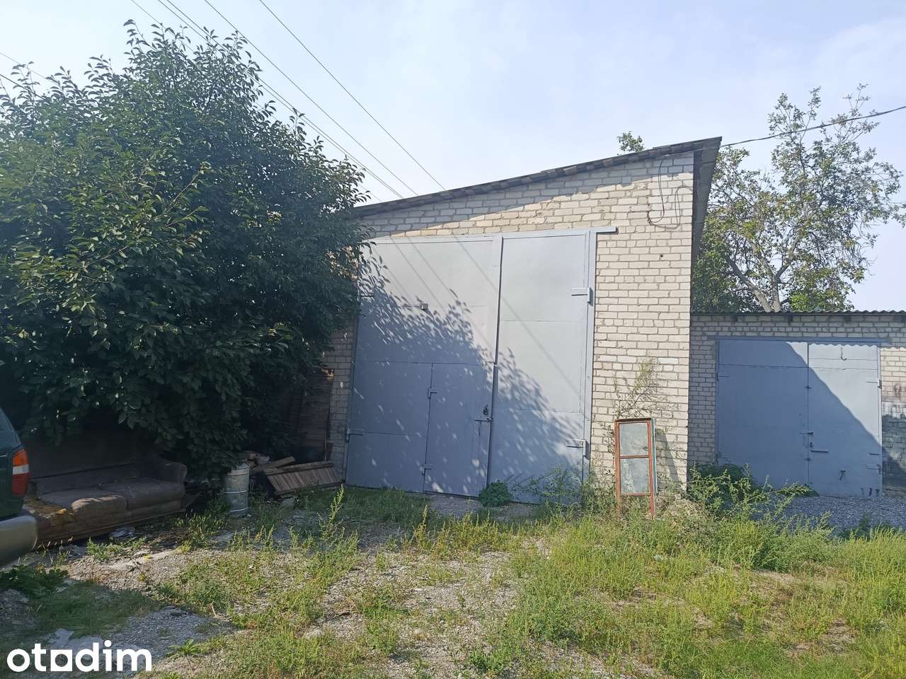 Частина будинку з трьома гаражами та великою ділянкою - Повне зображення: 4/10
