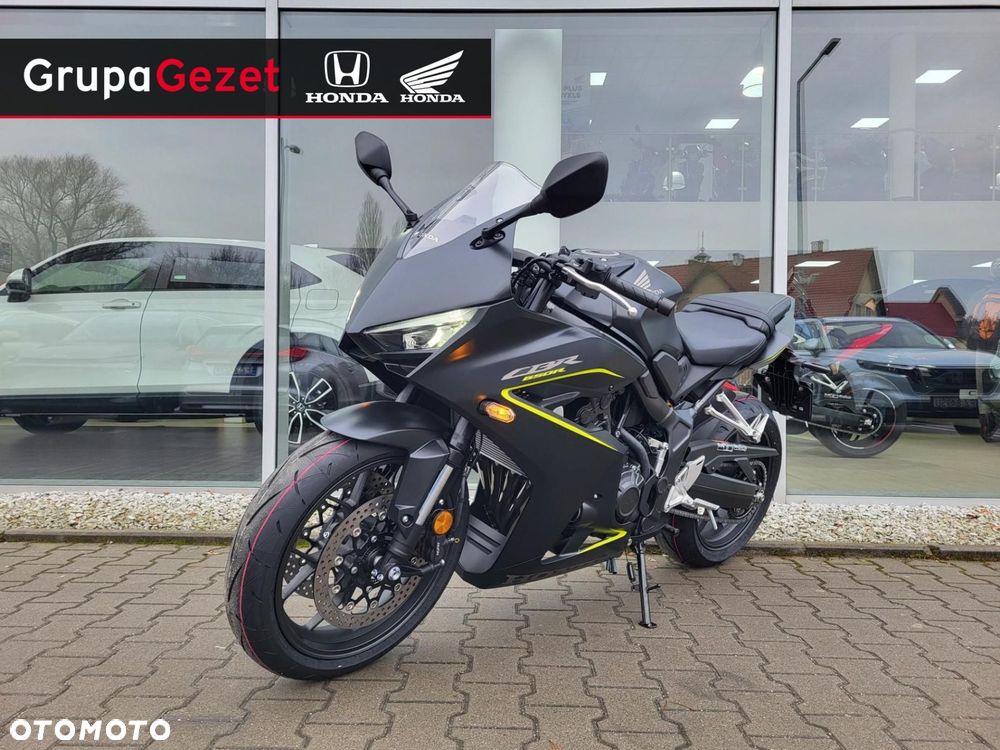 Honda CBR - 3