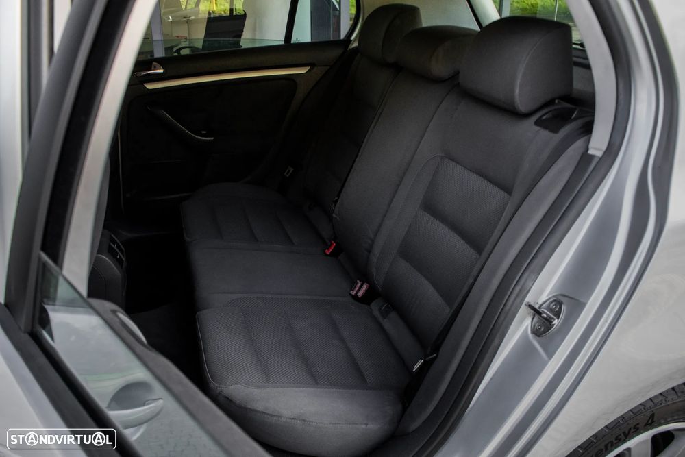 VW Golf 1.6 FSi Confortline - 27