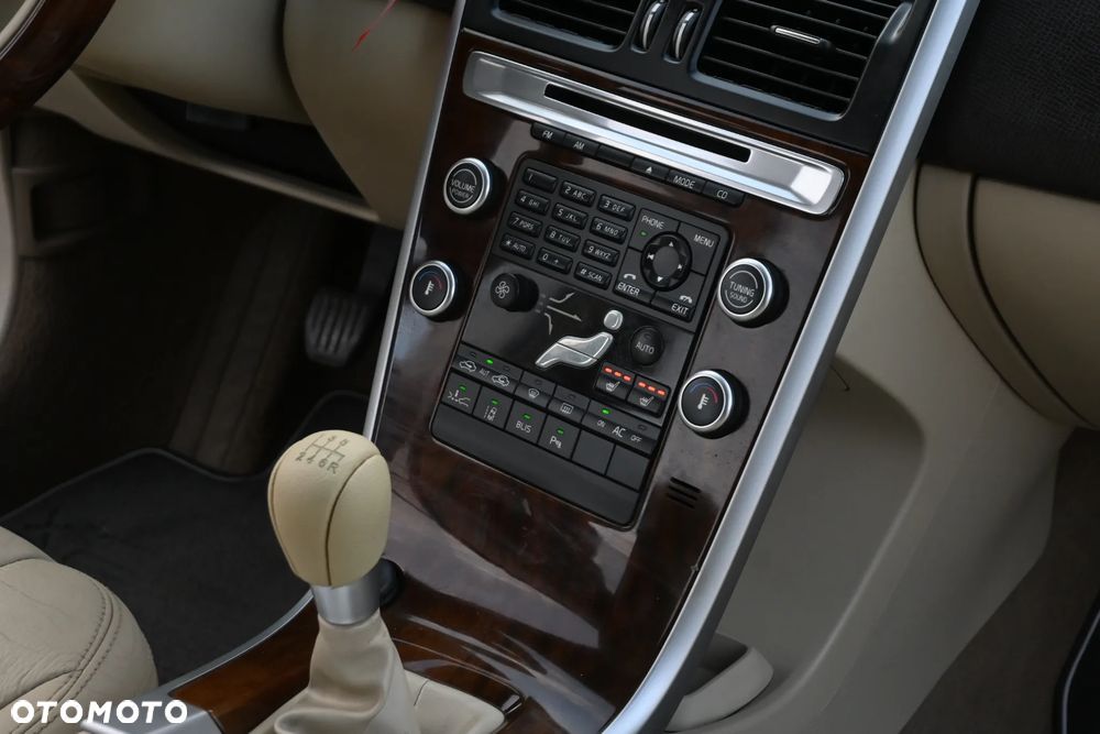Volvo XC 60 2.4D DRIVe - 21
