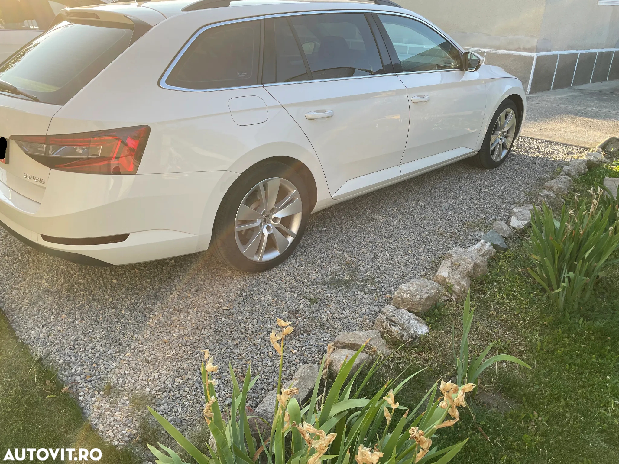 Skoda Superb 2.0 TDI DSG Active - 3
