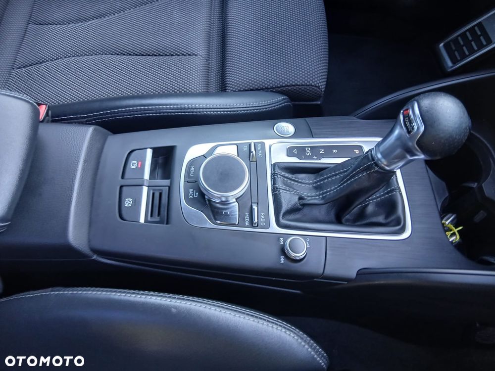 Audi A3 Sportback 1.6 TDI S tronic sport - 27