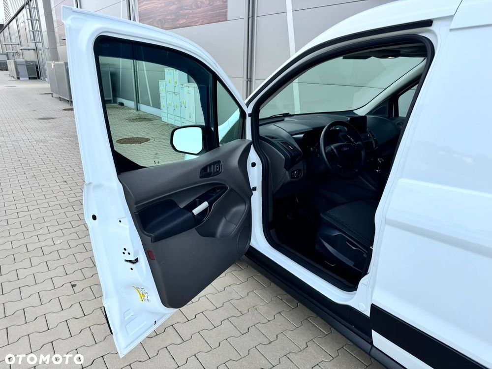 Ford Transit Connect - 11