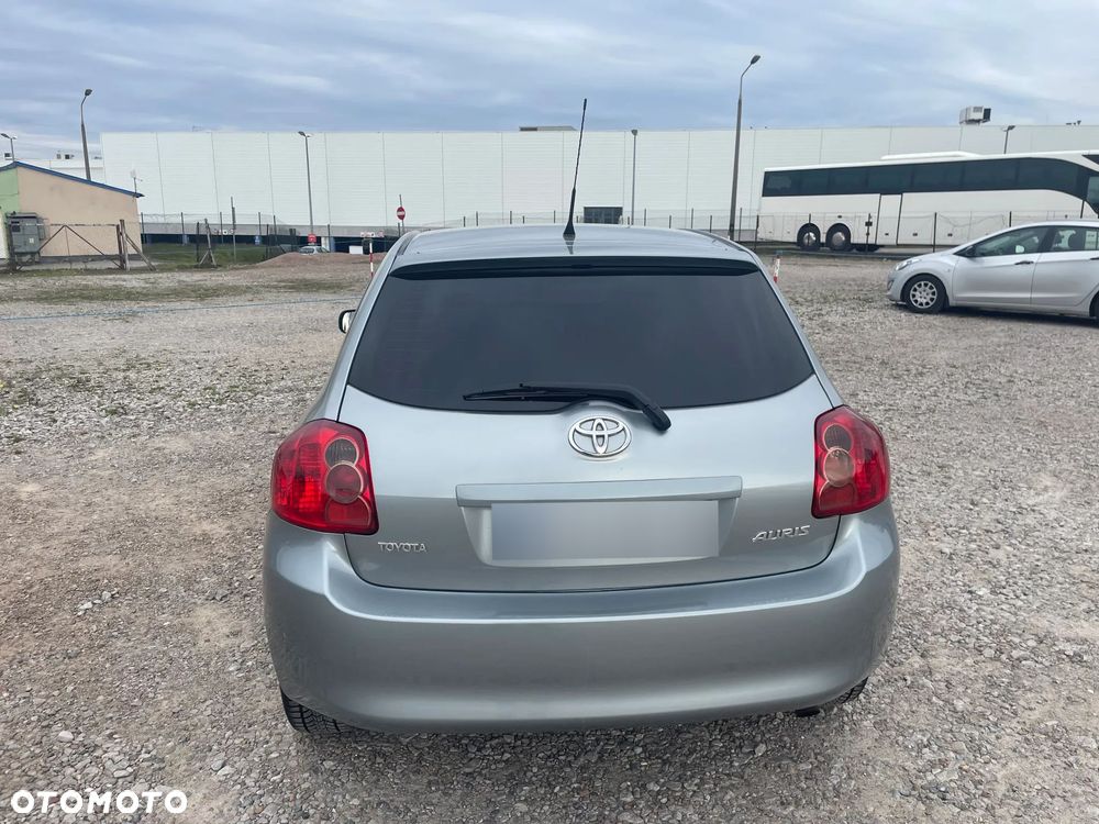 Toyota Auris 2.0 D-4D - 8