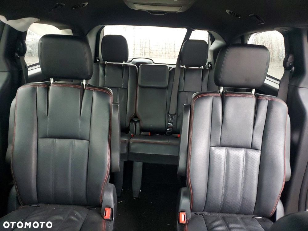 Dodge Grand Caravan - 11