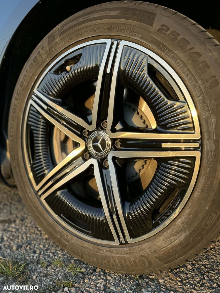 Mercedes-Benz EQE 350 - 16