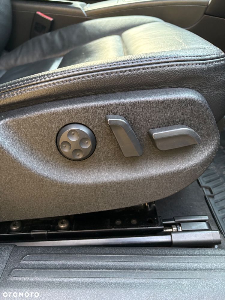 Audi A6 Avant 3.0 TDI tiptronic DPF quattro - 36