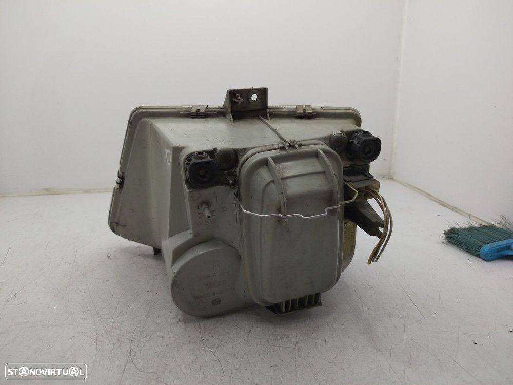 Farol/ Otica Dianteiro Dto Mercedes-Benz Vito Autocarro (638) - 3