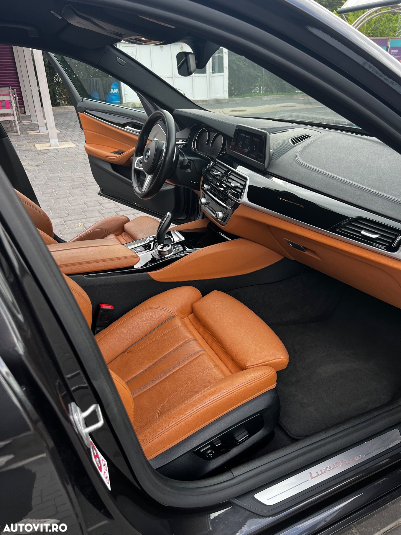 BMW Seria 5 520d AT - 14