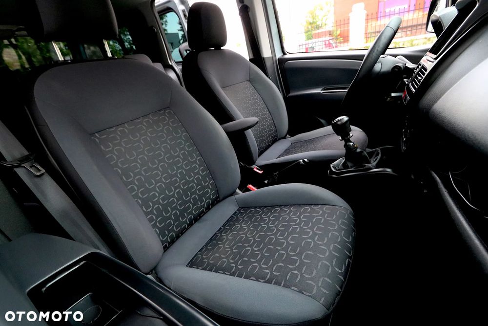 Fiat Doblo Maxi Dynamic - 32