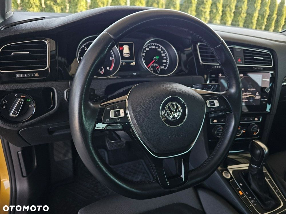 Volkswagen Golf - 13
