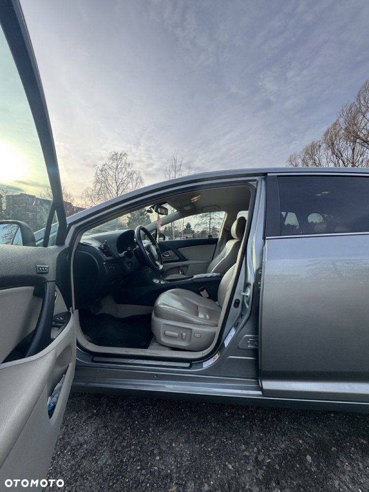 Toyota Avensis 2.0 Sol plus EU5 MS - 29