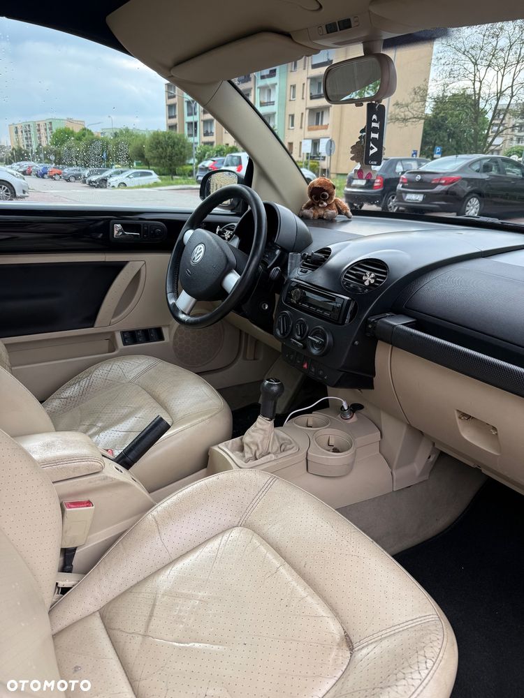 Volkswagen New Beetle - 6