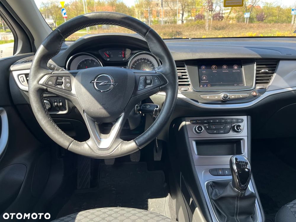 Opel Astra 1.2 T Elegance S&S - 10