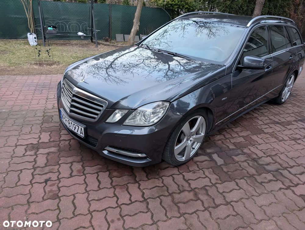 Mercedes-Benz Klasa E 350 T CDI DPF 4Matic BlueEFFICIENCY 7G-TRONIC - 3