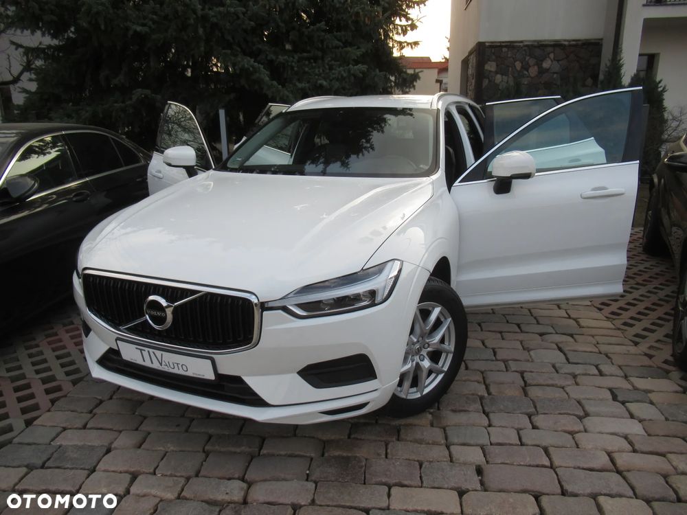 Volvo XC 60 T4 Momentum Pro - 39