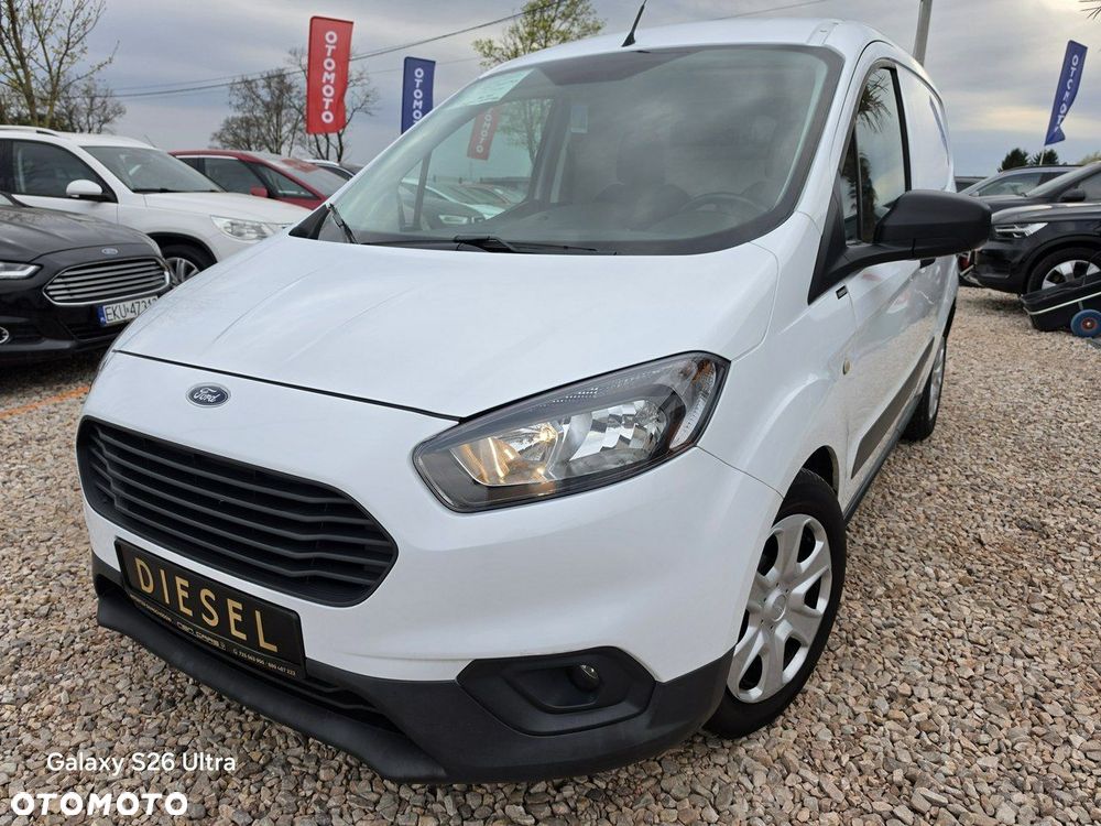 Ford Transit Courier - 14