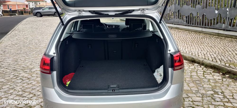 VW Golf Variant 2.0 TDi Highline DSG 119g - 7