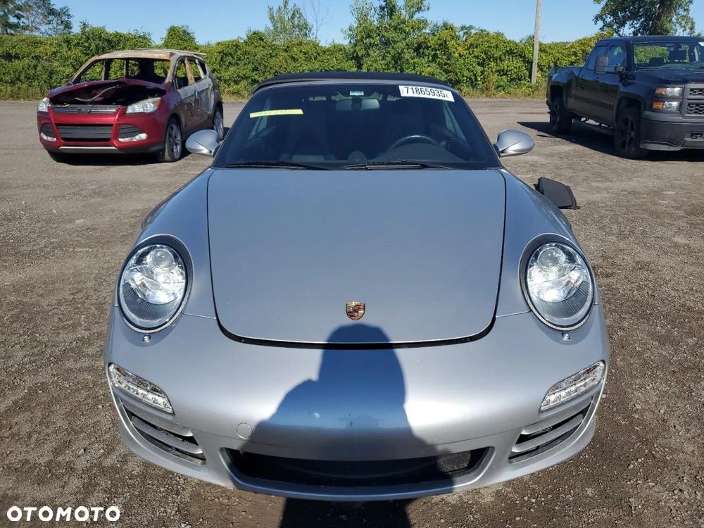 Porsche 911 Carrera S - 2