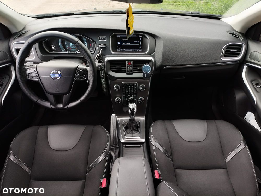 Volvo V40 D3 Kinetic - 10