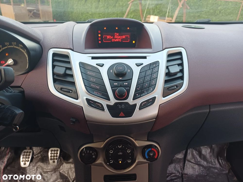 Ford Fiesta 1.25 Gold X - 26