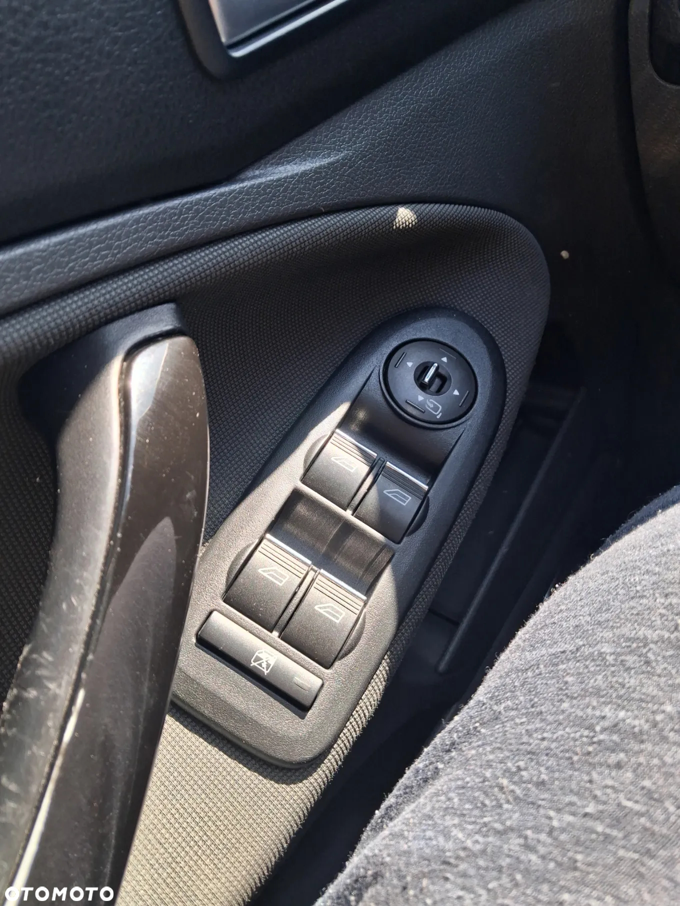 Ford Kuga 2.0 TDCi 4x4 Titanium - 16