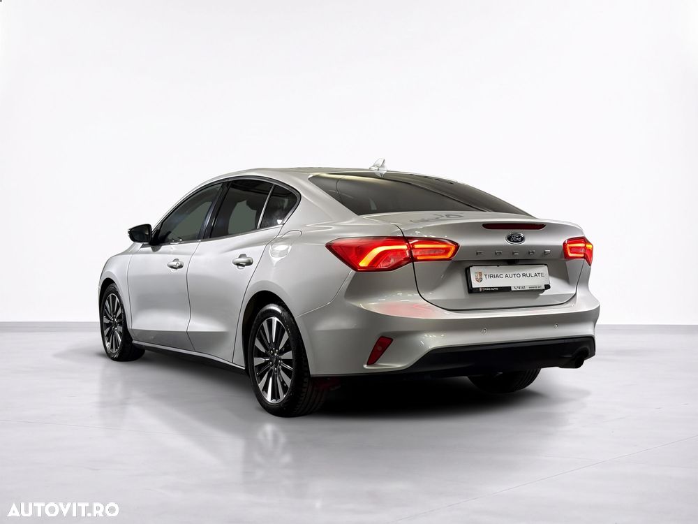Ford Focus - 4