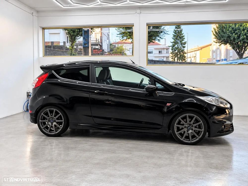 Ford Fiesta 1.6 EcoBoost ST - 6