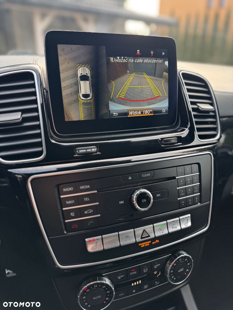 Mercedes-Benz GLE 350 d 4Matic 9G-TRONIC AMG Line - 23