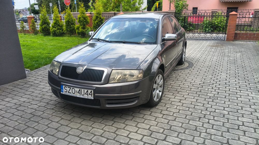 Skoda Superb 2.8 V6 Elegance - 2