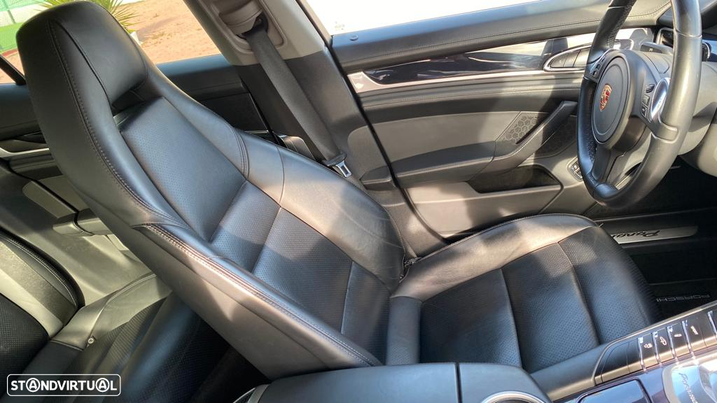 Porsche Panamera 4 Edition PDK - 35