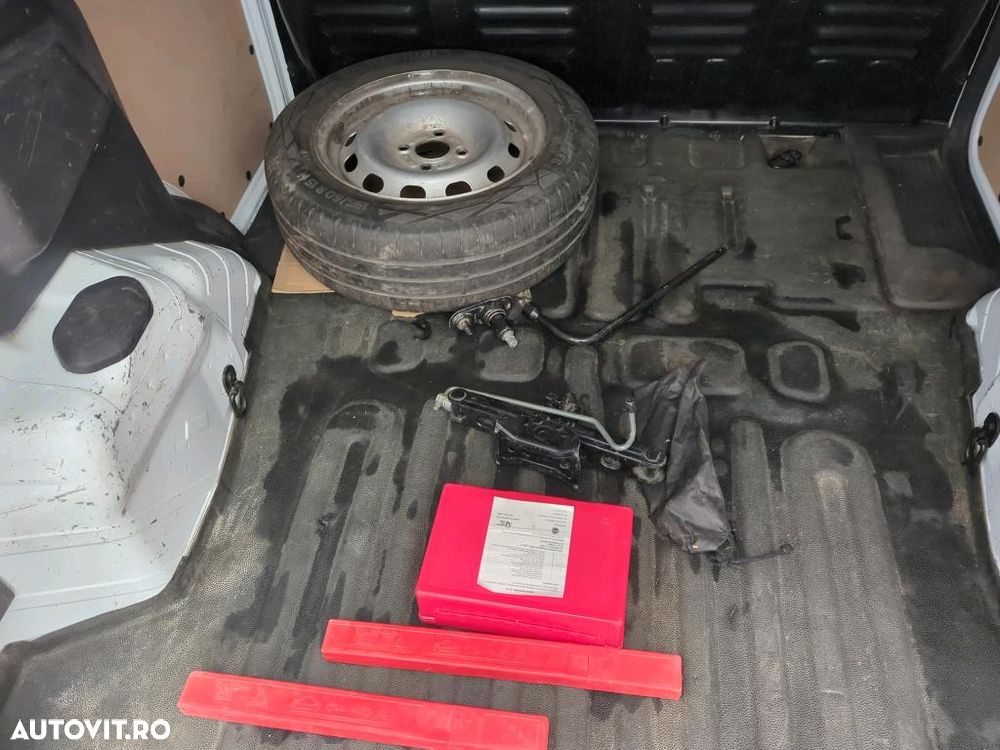 Ford Tourneo Courier - 6