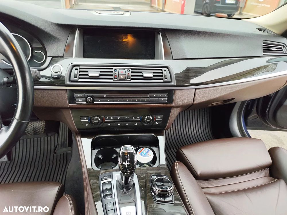 BMW Seria 5 530d xDrive - 17