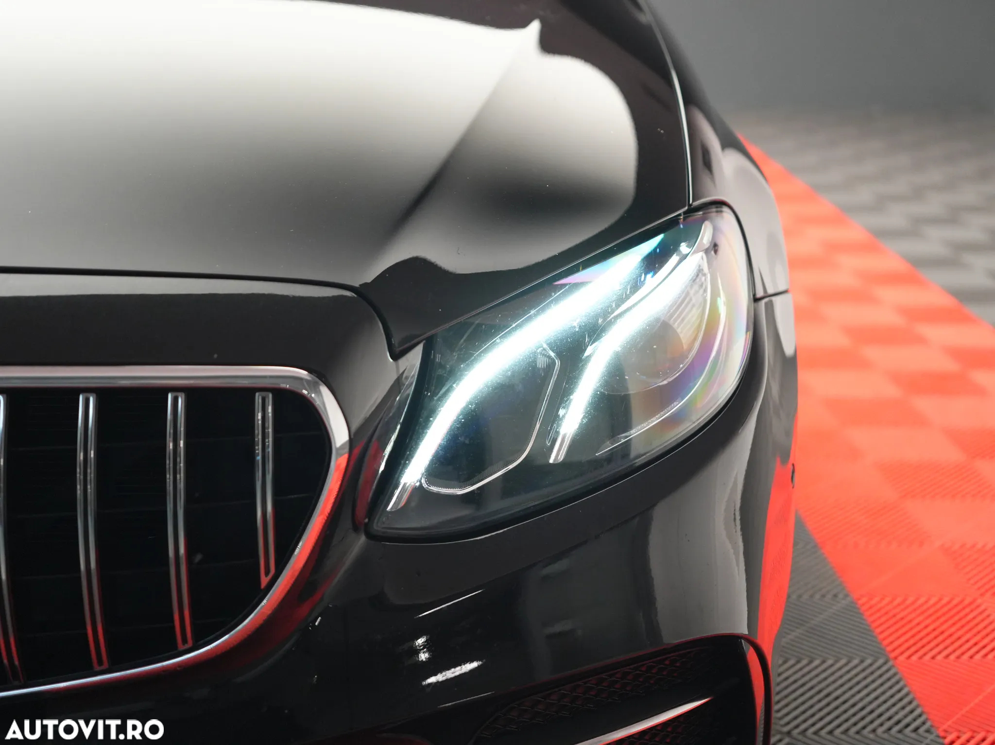 Mercedes-Benz E 200 d 9G-TRONIC AMG Line - 11