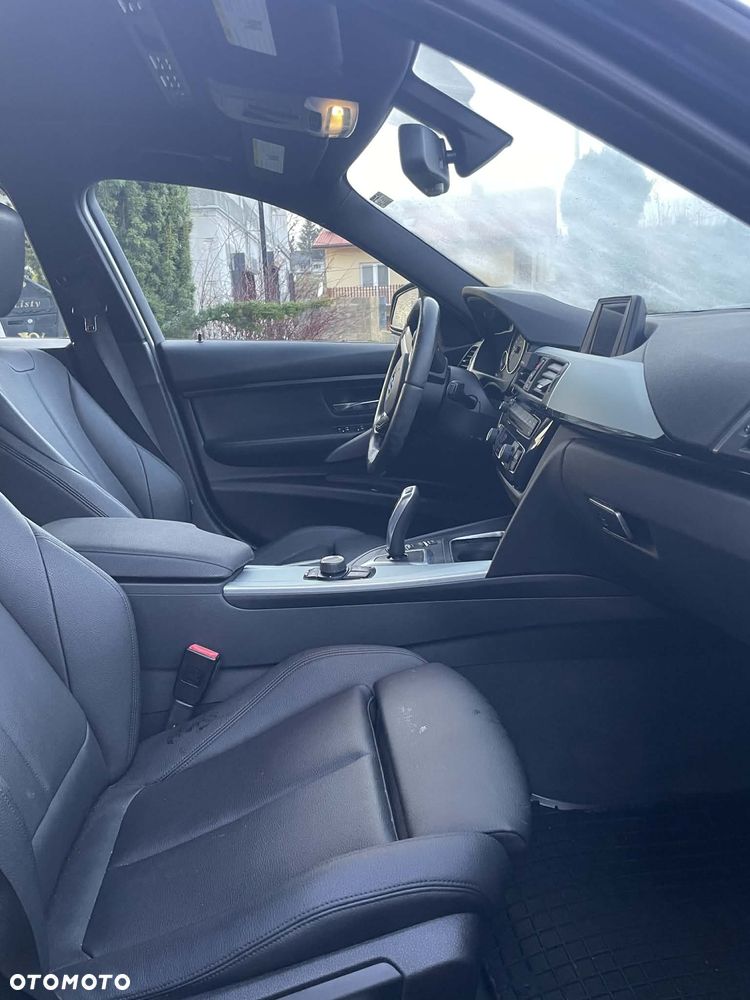 BMW Seria 3 320i xDrive Edition M Sport Shadow - 20