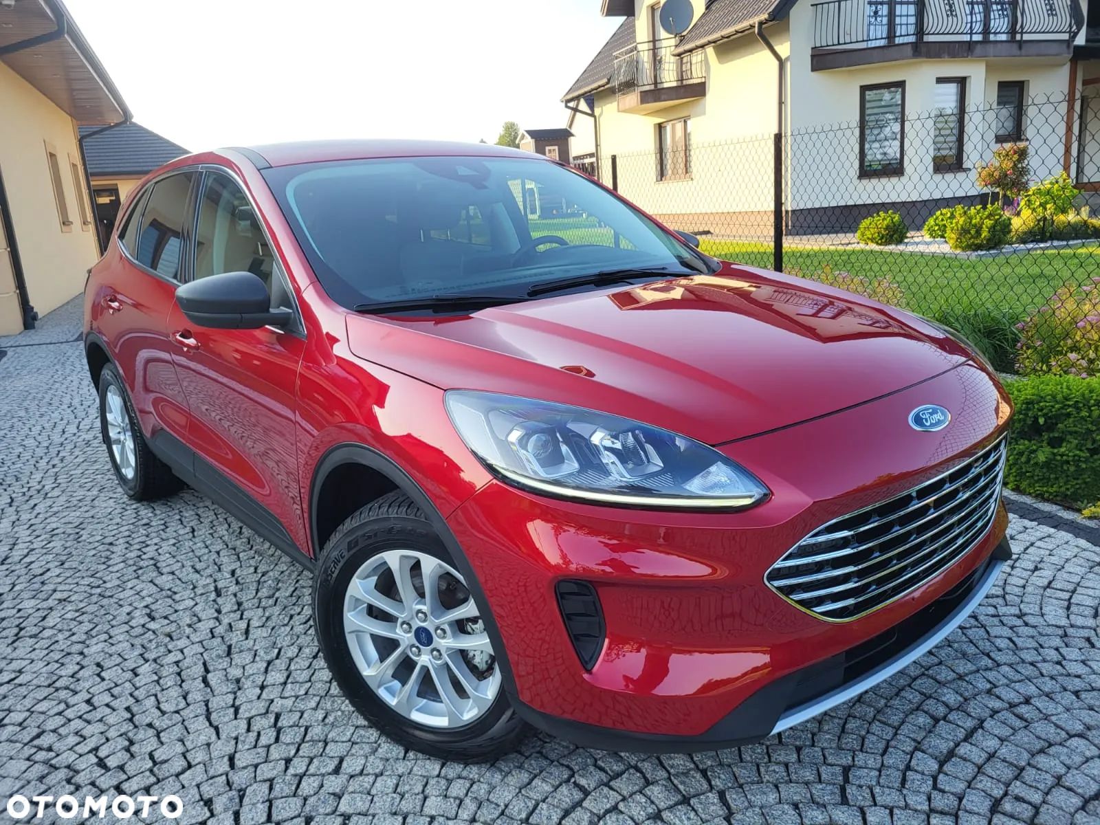 Ford Kuga - 1