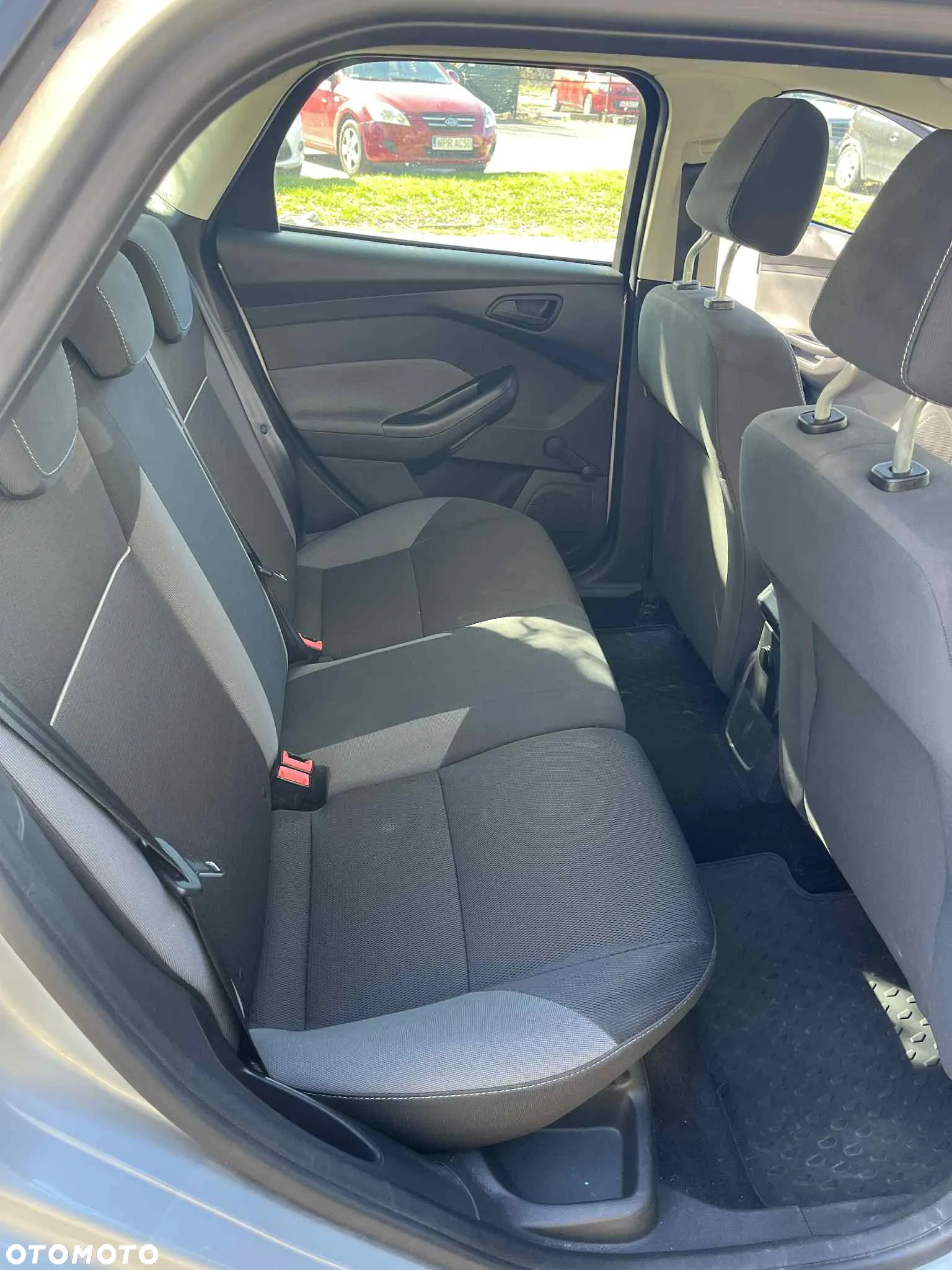 Ford Focus 1.6 Ambiente Start - 16
