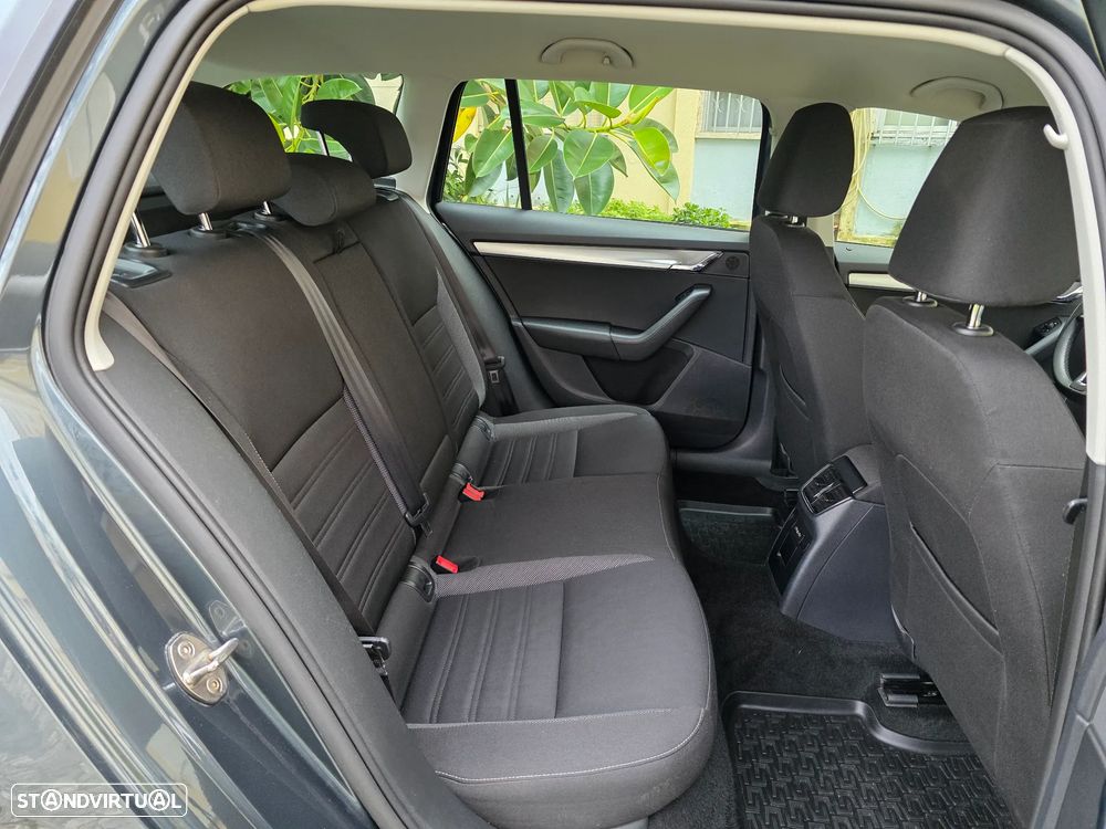 Skoda Octavia Break 1.6 TDi Ambition - 27