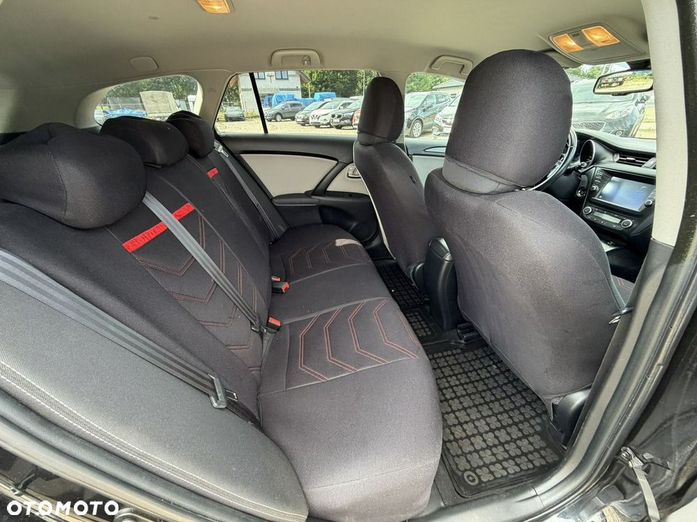 Toyota Avensis - 10