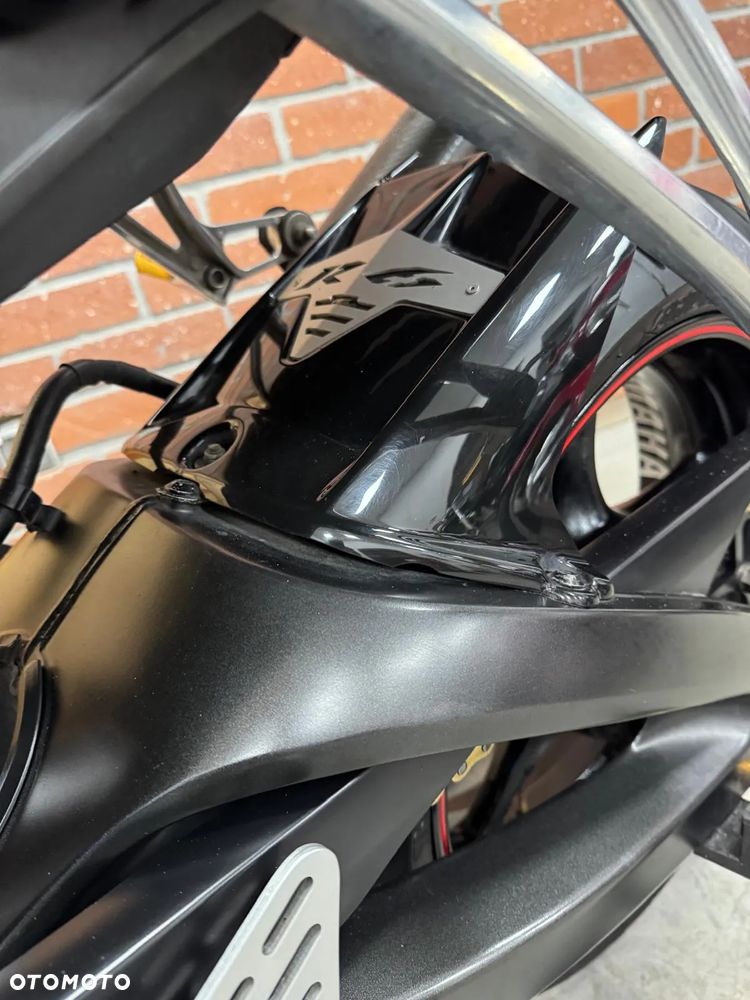 Yamaha R6 - 22