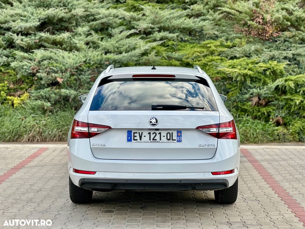 Skoda Superb 1.6 TDI DSG Style - 6