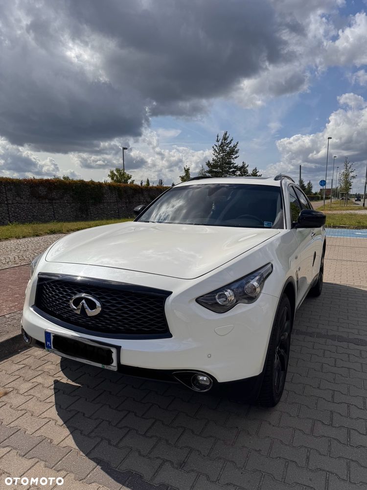 Infiniti QX70 3.7 S Design - 7