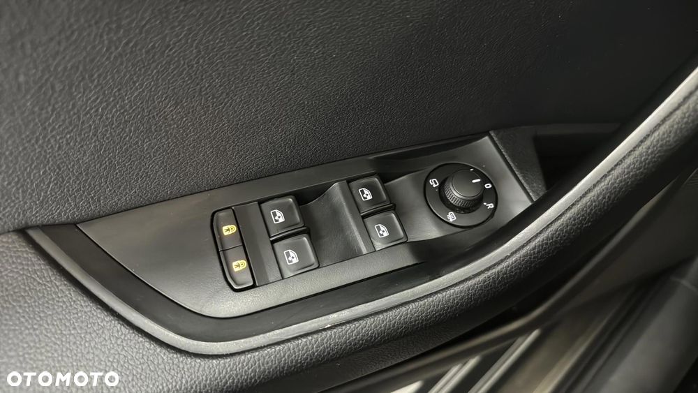 Skoda Superb 2.0 TDI SCR Ambition DSG - 32