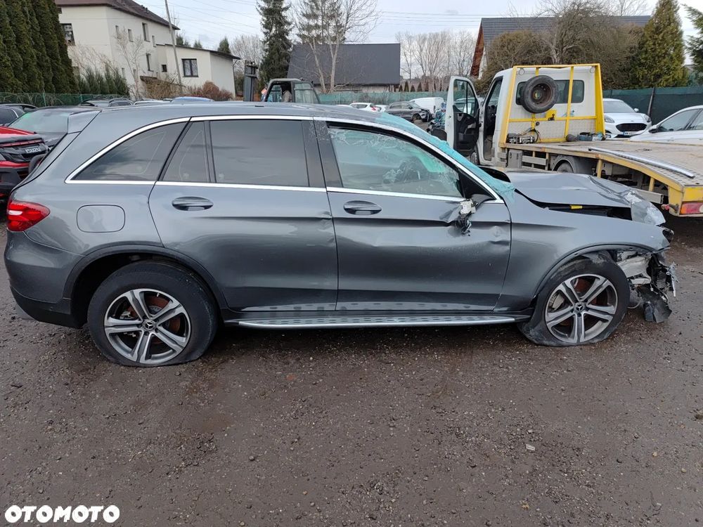 Mercedes-Benz GLC - 7