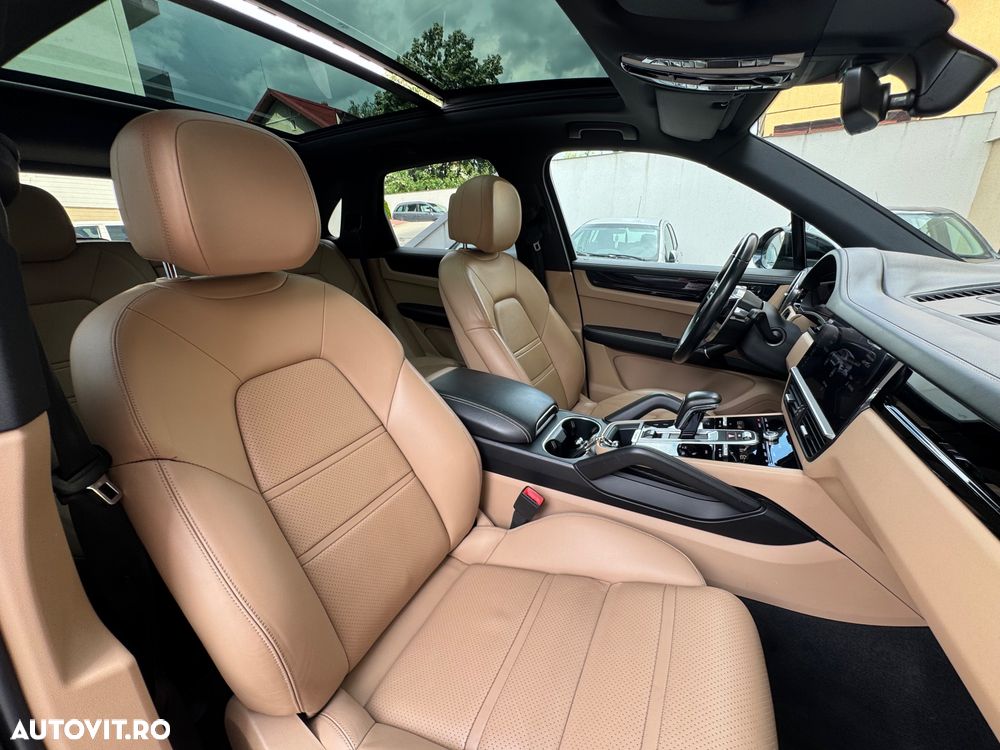 Porsche Cayenne S - 22