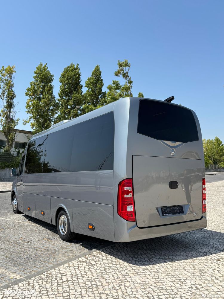 Mercedes Benz Traveller - 4