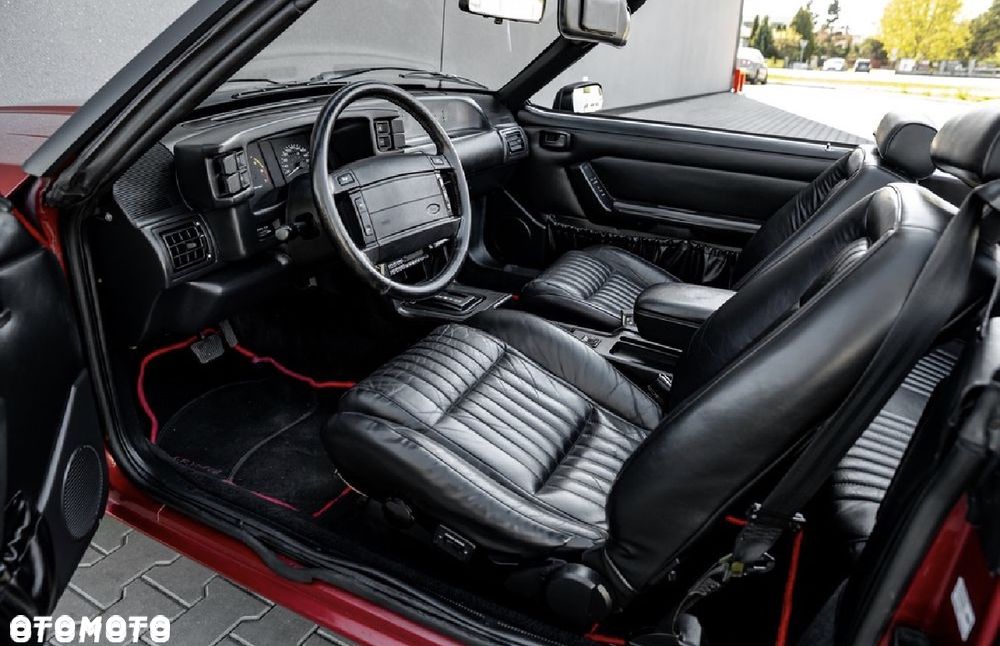 Ford Mustang - 16